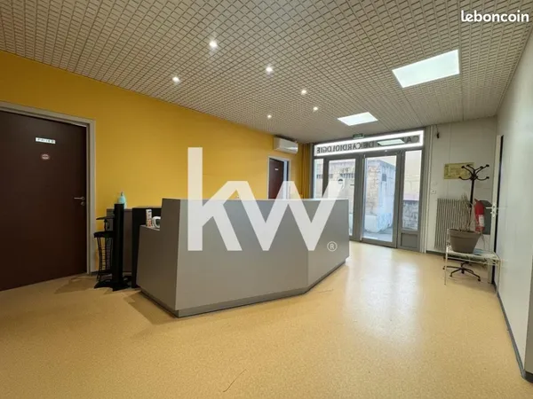 Bureaux 241 m² 