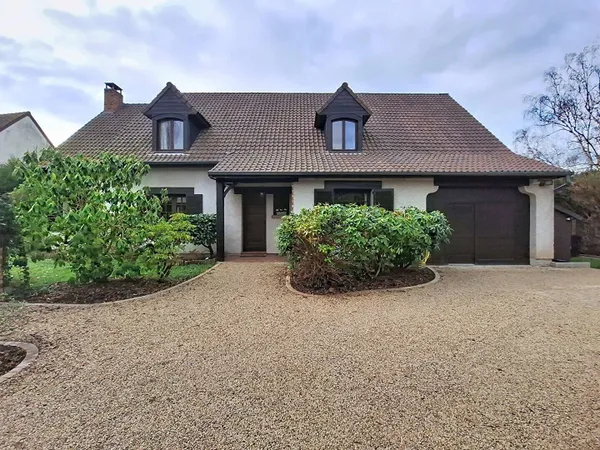 Maison 8 pièces 227 m² 
