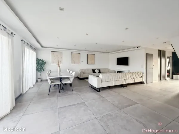 Maison 6 pièces 146 m² 