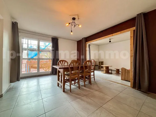 Appartement 4 pièces 77 m² 