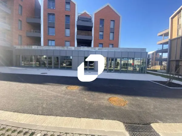 Location Commerce Bruges 33520 