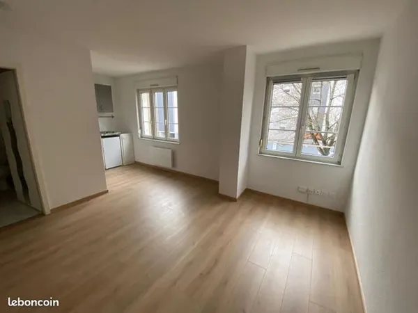 Studio 1 pièce 20 m² 