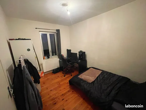 Chambre dans Maison 90m² avec jardin, colocation 2 personnes - Proche tram & métro Grange Blanche 