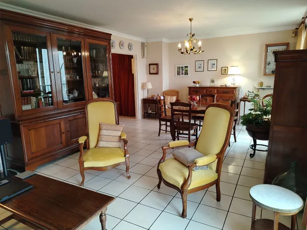 Appartement Joue Les Tours 5 pièce(s) 90m2 Résidence La Grange 