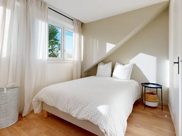 Loue Chambre meublée 20m² avec salle d'eau privée dans grande maison en coliving à Rennes (35) 