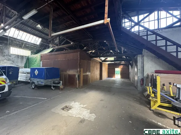 Local industriel 666 m² 