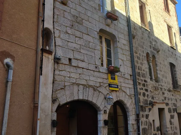 Maison de cité médiévale. 