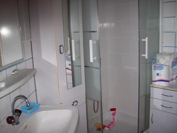 Loue chambre chez l'habitant 