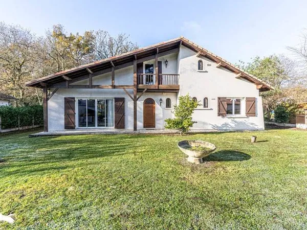 Maison 6 pièces 140 m² 