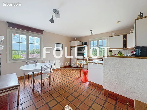 Propriété 5 pièces 109 m² 