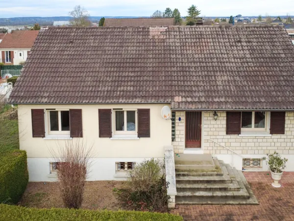 Maison 4 chambres, Montapins, Garage, 2h30 PARIS,proche commerces et écoles,NEVERS 