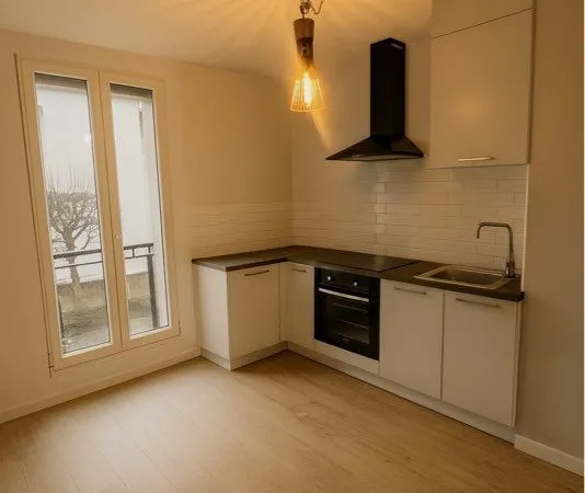 Beau studio entièrement neuf 