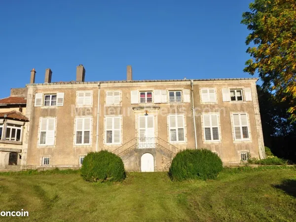 Maison 28 pièces 800 m² 