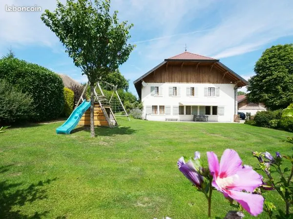 Maison 6 pièces 217 m² 