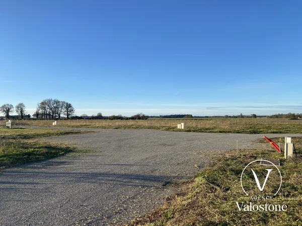 Terrain 880 m² 