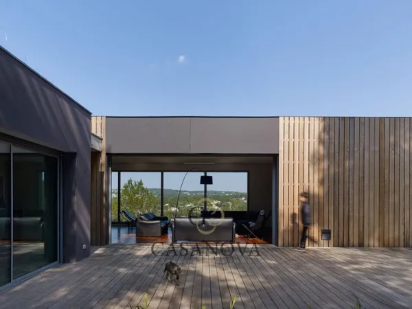 Maison 7 pièces 248 m² 