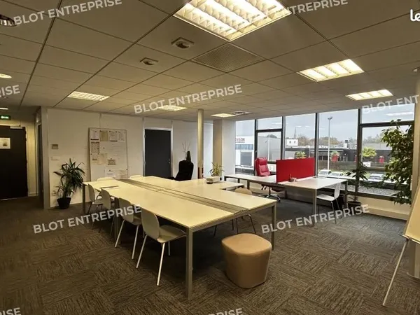 Bureaux 219 m² 