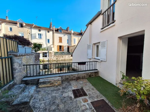Location Maisonnette centre ville nemours 