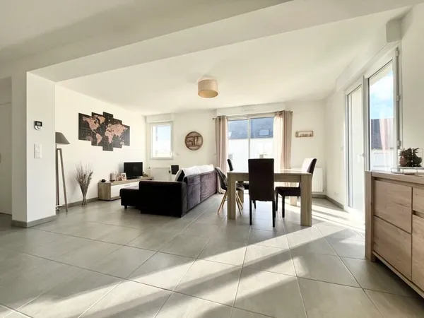 Contemporaine de 6 pièces principales 