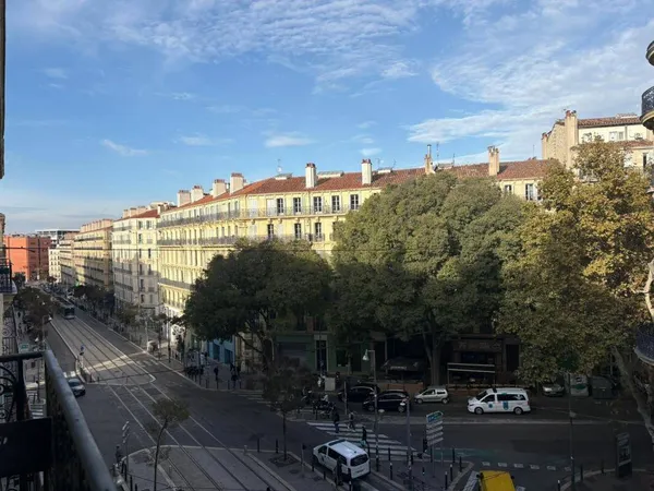 Studio 1 pièce 20 m² 