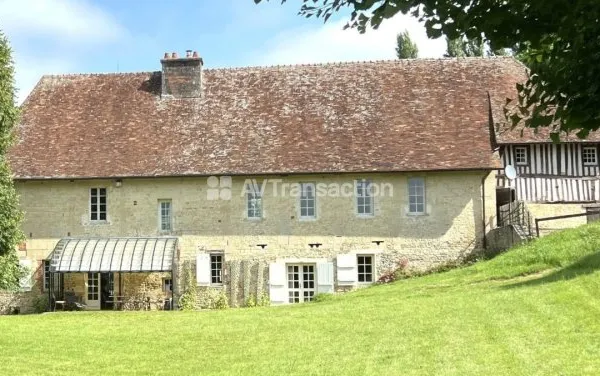 A vendre , Pont -l'Eveque ( 14130 ) manoir 396 m2 , 24 ha