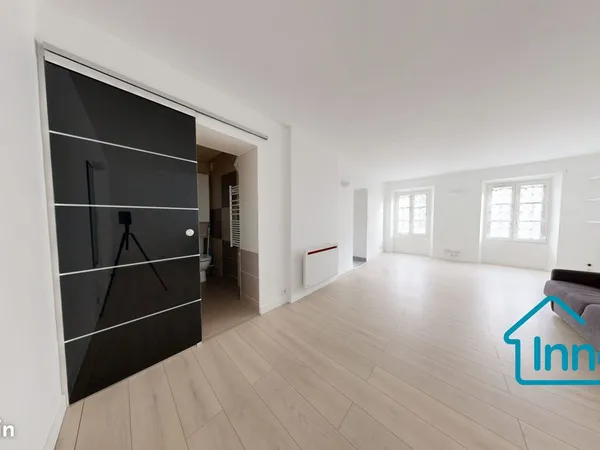 Studio 1 pièce 33 m² 