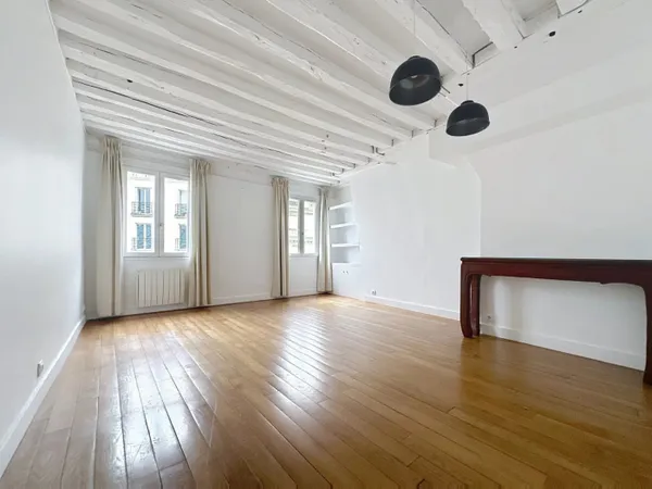 PARIS 75007 - APPARTEMENT 3 CHAMBRES DE 112 M² 