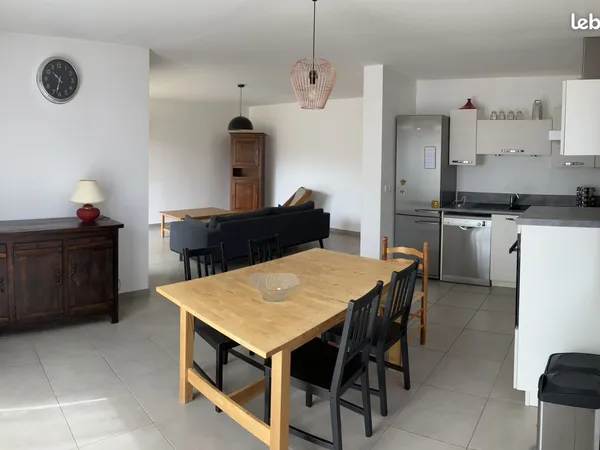Appartement meublé 72m² rez de jardin 