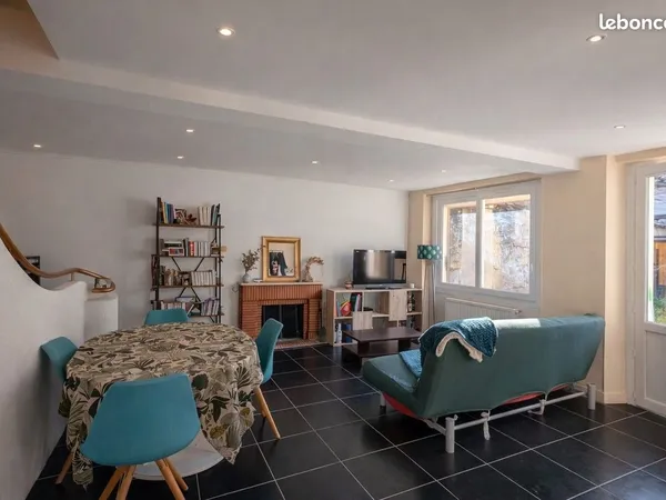 Maison de ville 91 m² avec extérieur et garage - Cognac centre 