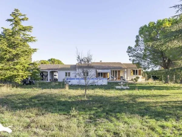 Villa de 6 pièces principales 
