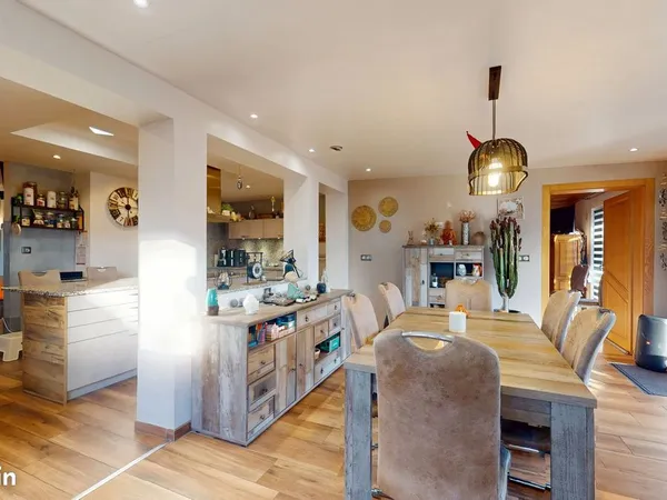 Propriété 6 pièces 132 m² 