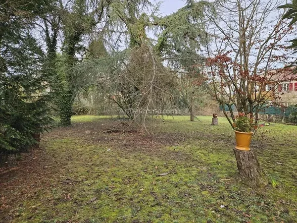 Terrain 787 m² 
