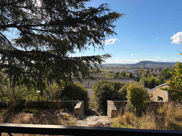 Appartement Calvisson 2 pièces avec patio privatif et jardin pour investissement lmnp résidence 