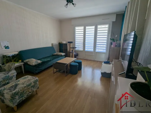 Appartement 4 pièces 77 m² 