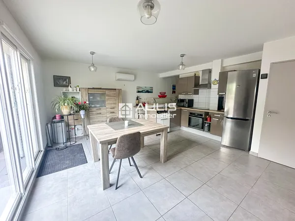 Saint-Pierre la Mer : Superbe rez-de-jardin T3 + garage et c 