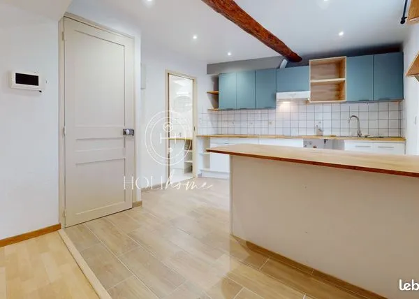 Studio 1 pièce 35 m² 