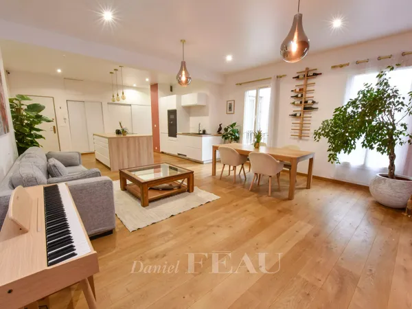 VERSAILLES Notre Dame / Château - Appartement rénové, 3 chambres, 2 parkings 
