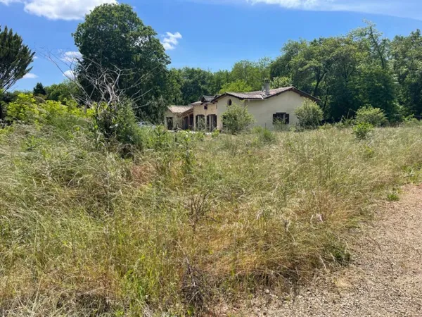 Terrain 956 m² 