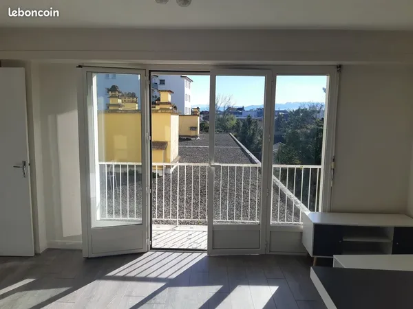 Appartement T2 meublé de 40m² entièrement rénové en centre ville 