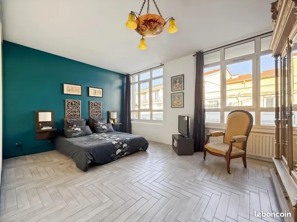 Duplex 6 pièces 216 m² 