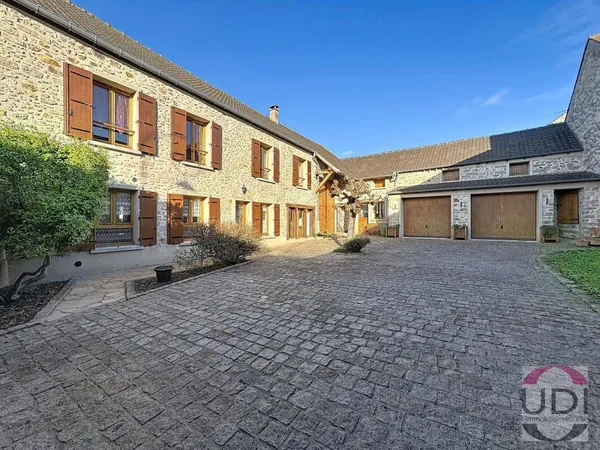 Maison 5 pièces 137 m² 