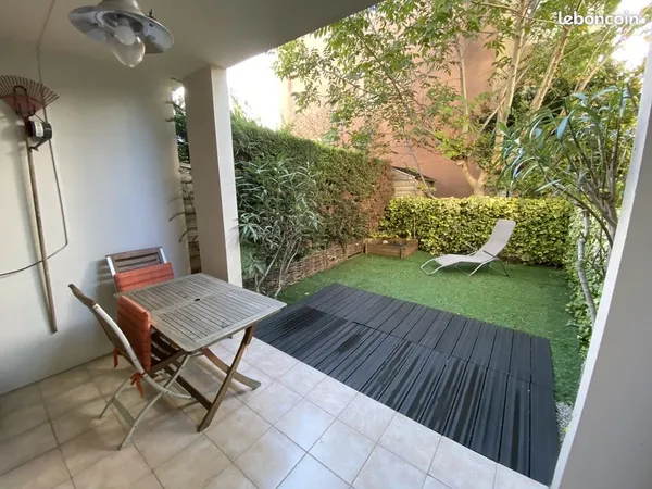 Studio 1 pièce 20 m² 