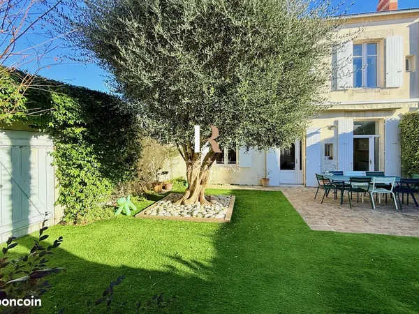 Maison 6 pièces 180 m² 