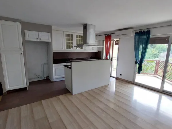 Appartement 4 pièces 82 m² 