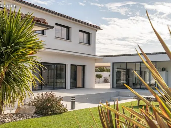 Maison 6 pièces 197 m² 