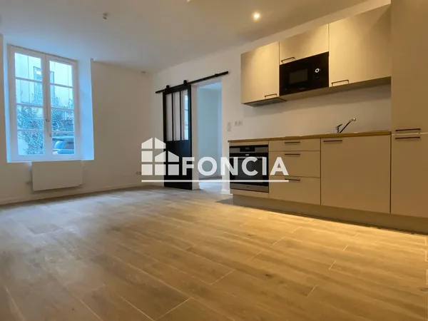 Très bel appartement de 2 pièces entièrement refait à neuf, à 2 minutes à pieds du RER et des 