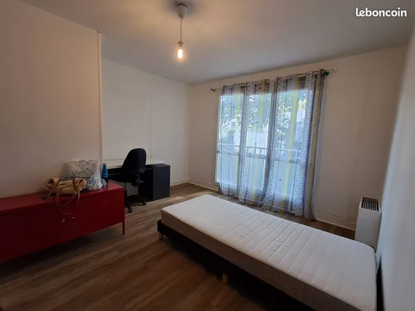 1 chambre meublée colocation fille 