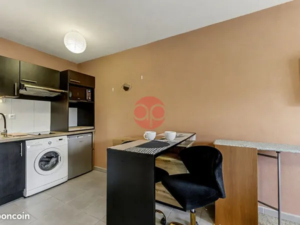 Studio 1 pièce 33 m² 