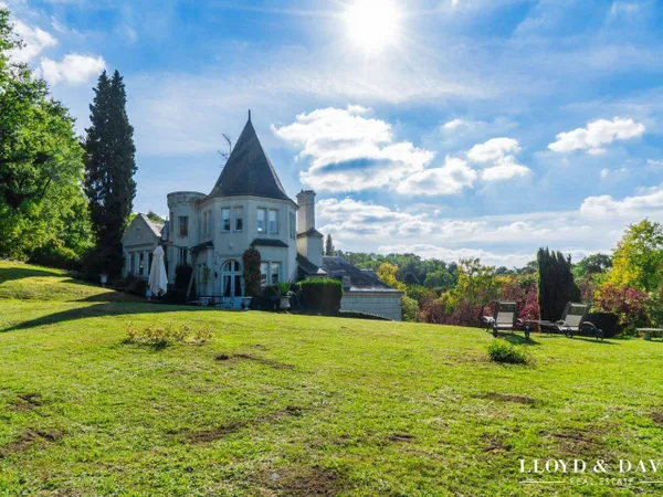 Château 16 pièces 355 m² 
