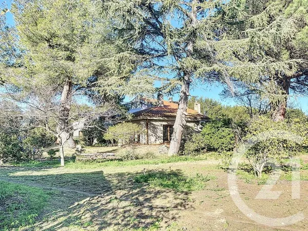 Maison 6 pièces 317 m² 
